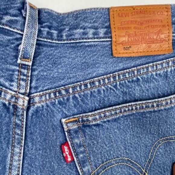 Levi's 501 premium High waisted Raw hem denim Shorts size 27 - Picture 4 of 9